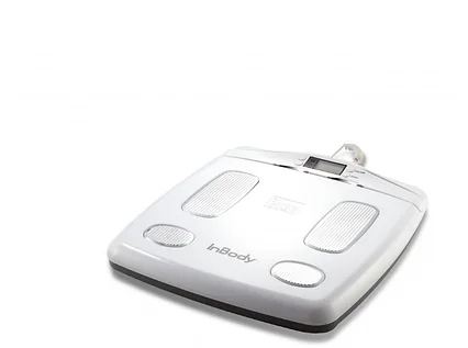 Equipamento InBody 120 utilizado na avaliação corporal